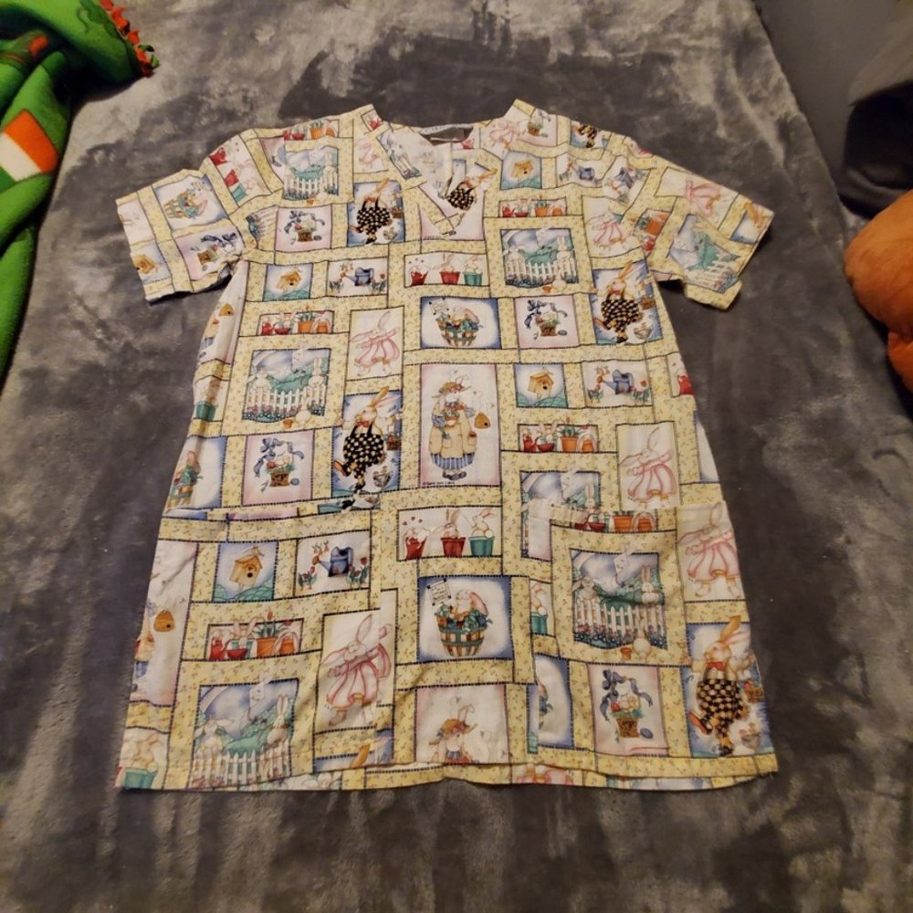Cherokee Scrub top